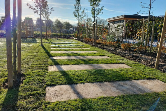 Vers gelegde grasmatten — bij 'Ervaring van tuiniersbedrijf Marccura uit Sommelsdijk'
